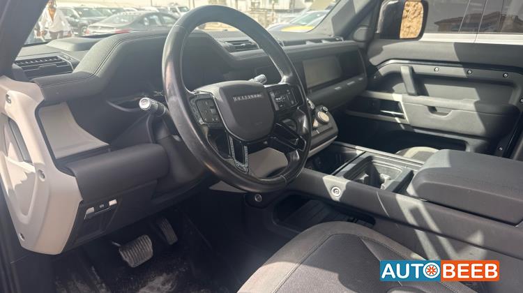 لاندروفر ديفندر 2021