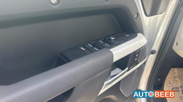 لاندروفر ديفندر 2021