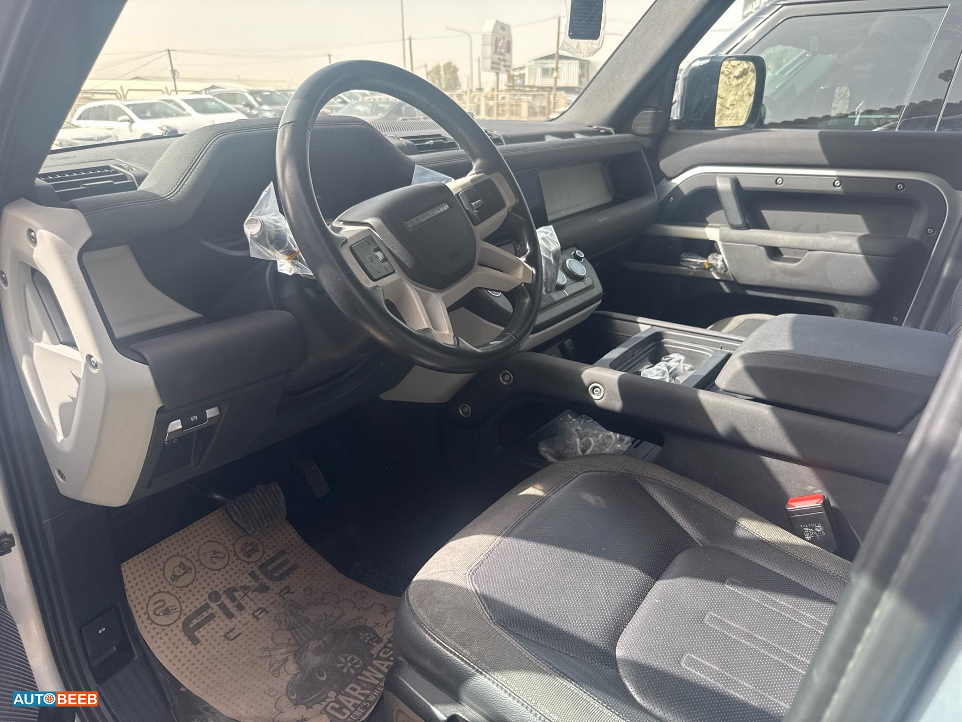 لاندروفر ديفندر 2021