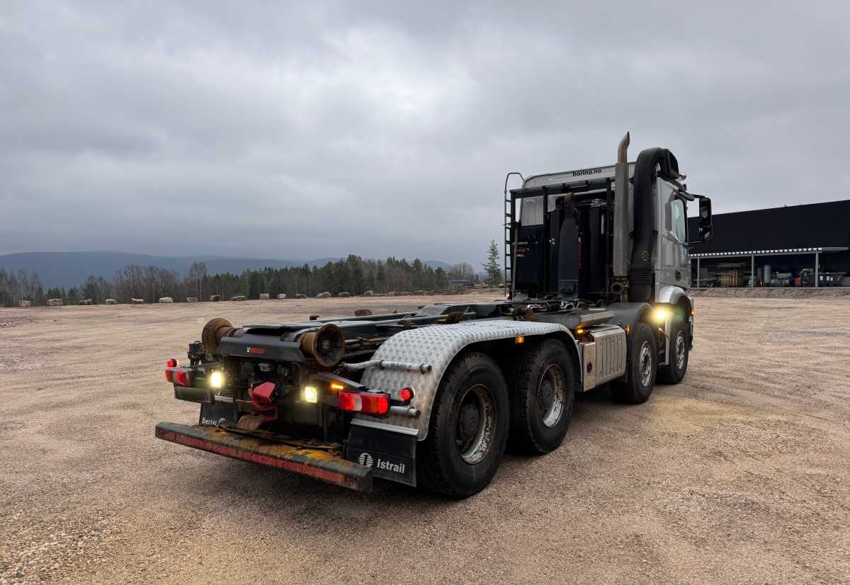 رافعة الهوك مرسيدس بنز 2019