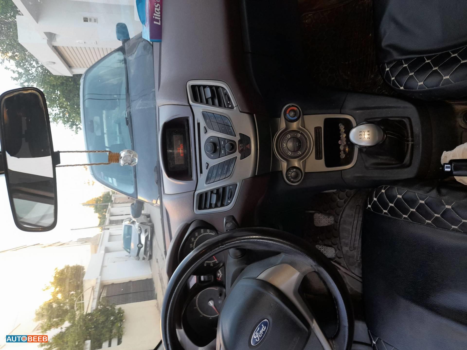 فورد فييستا 2009