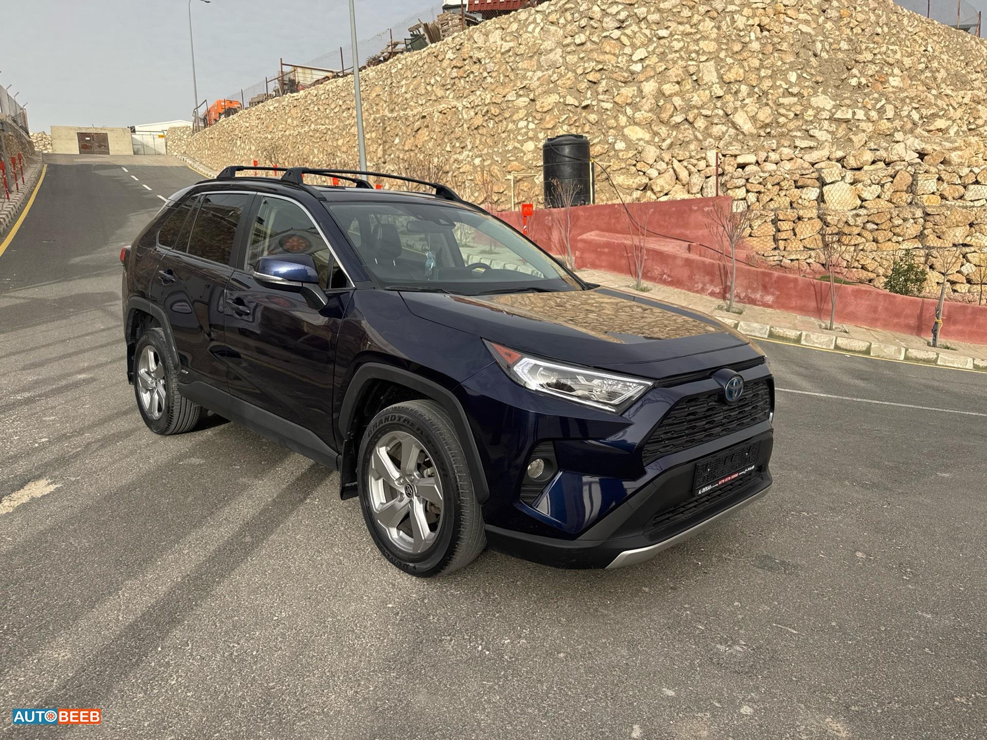 Toyota RAV4 2021