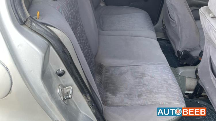 فولكس فاجن بولو 2001