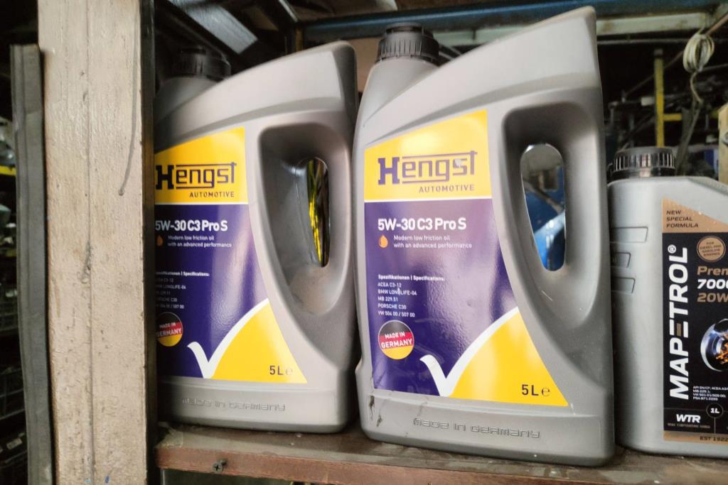 Filters and Oil Engine Oil Volkswagen Caddy