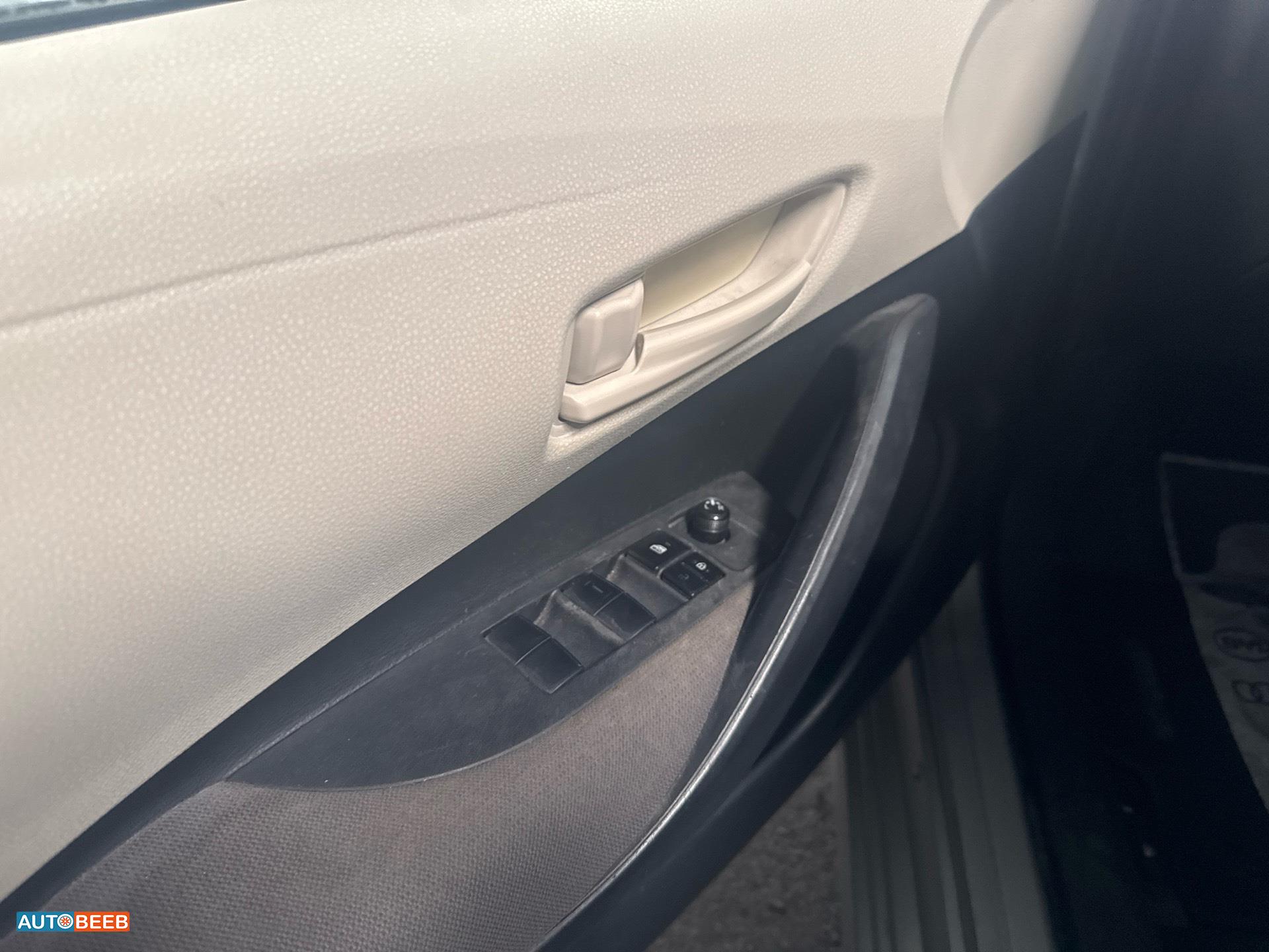 تويوتا كورولا 2020