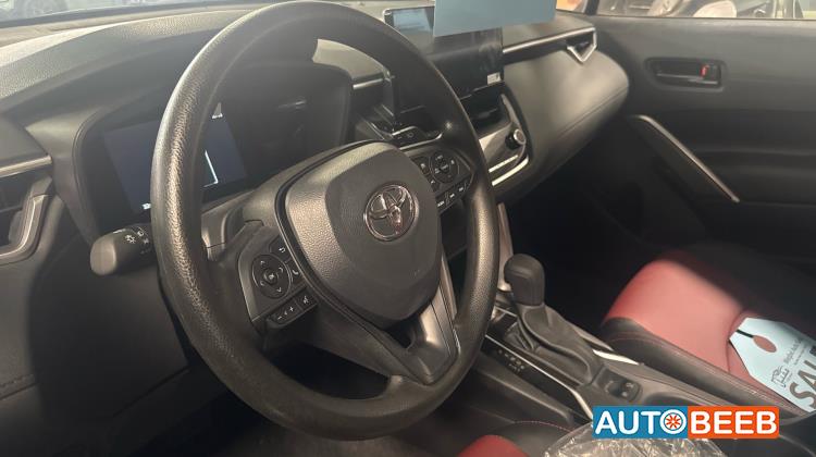 Toyota Corolla cross  2025