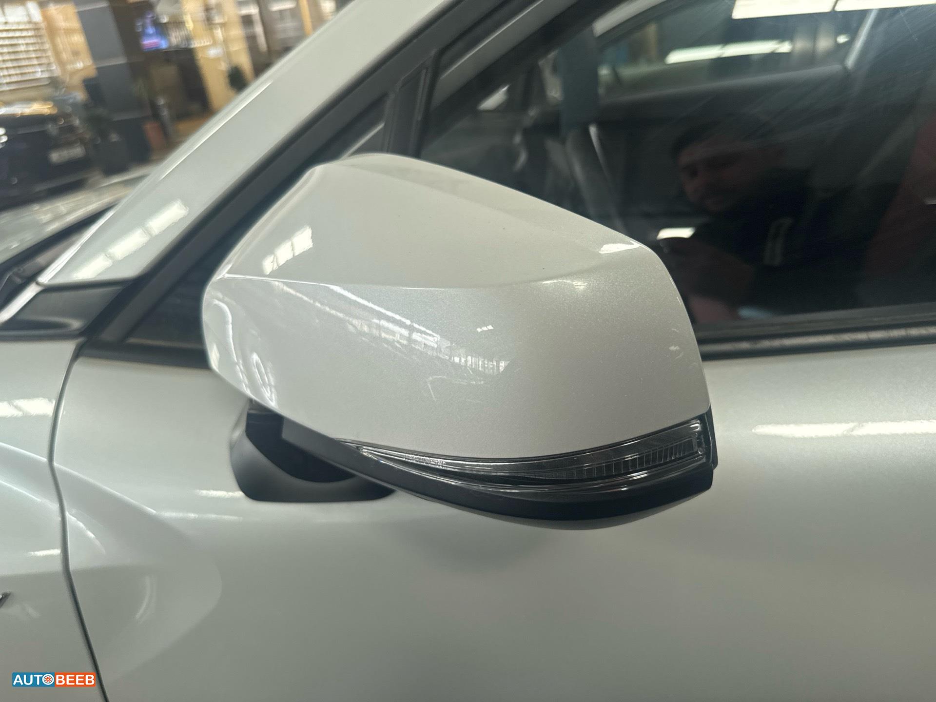 Toyota Corolla cross  2025