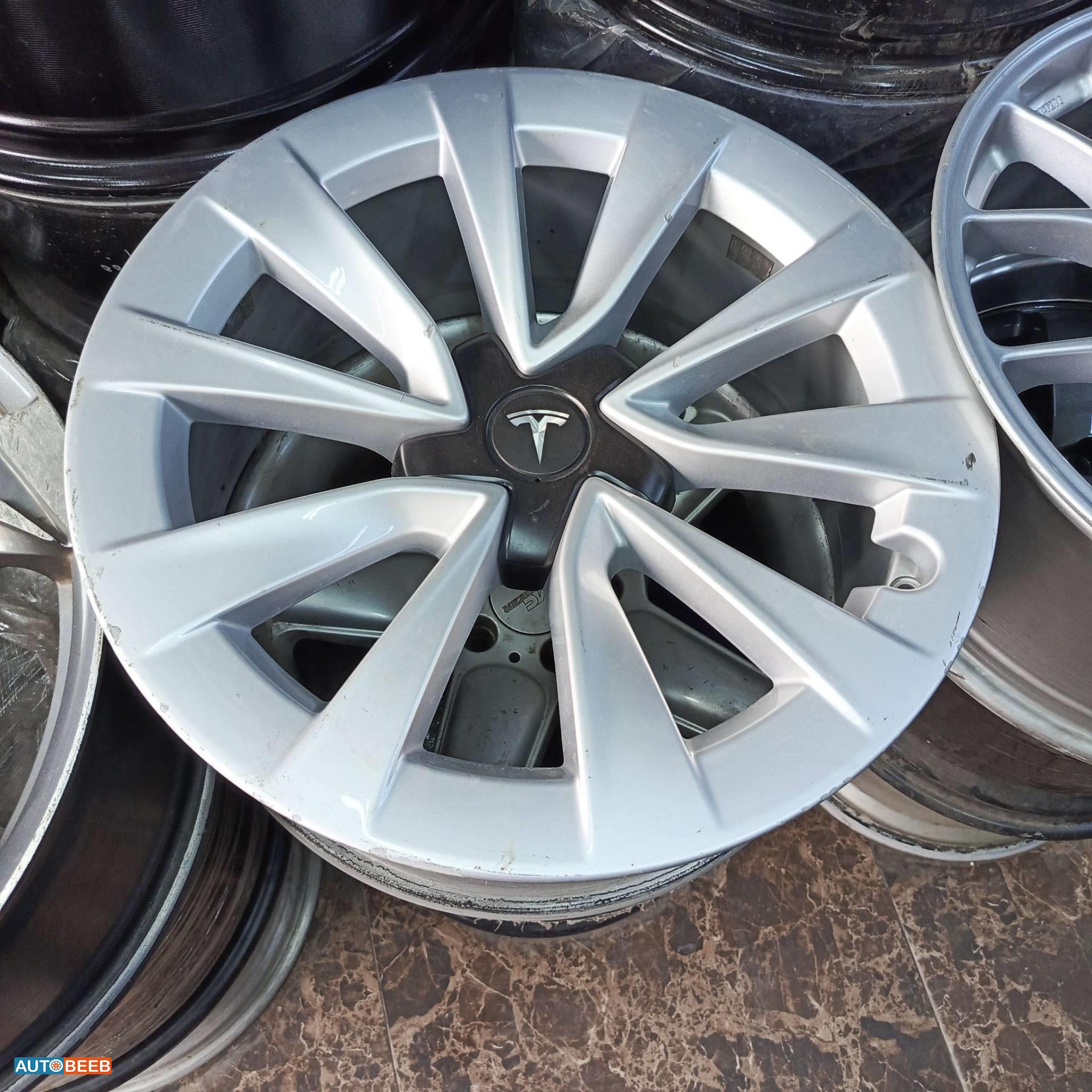 Wheel and Rims Rims Tesla Y