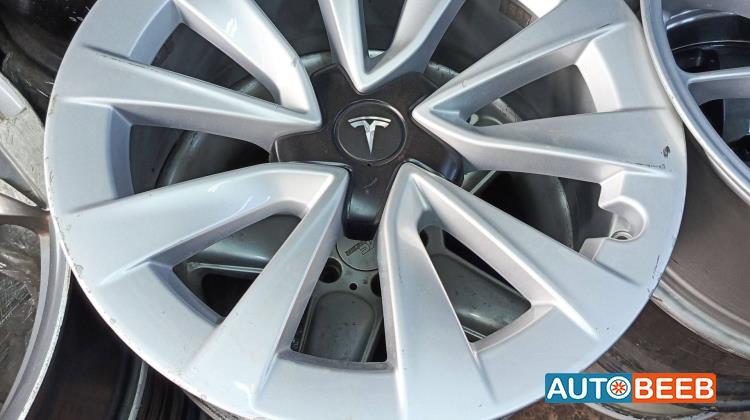 Wheel and Rims Rims Tesla Y