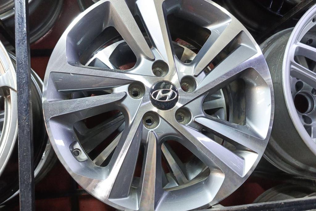 طقم جنطات هيونداي النترا قياس 17