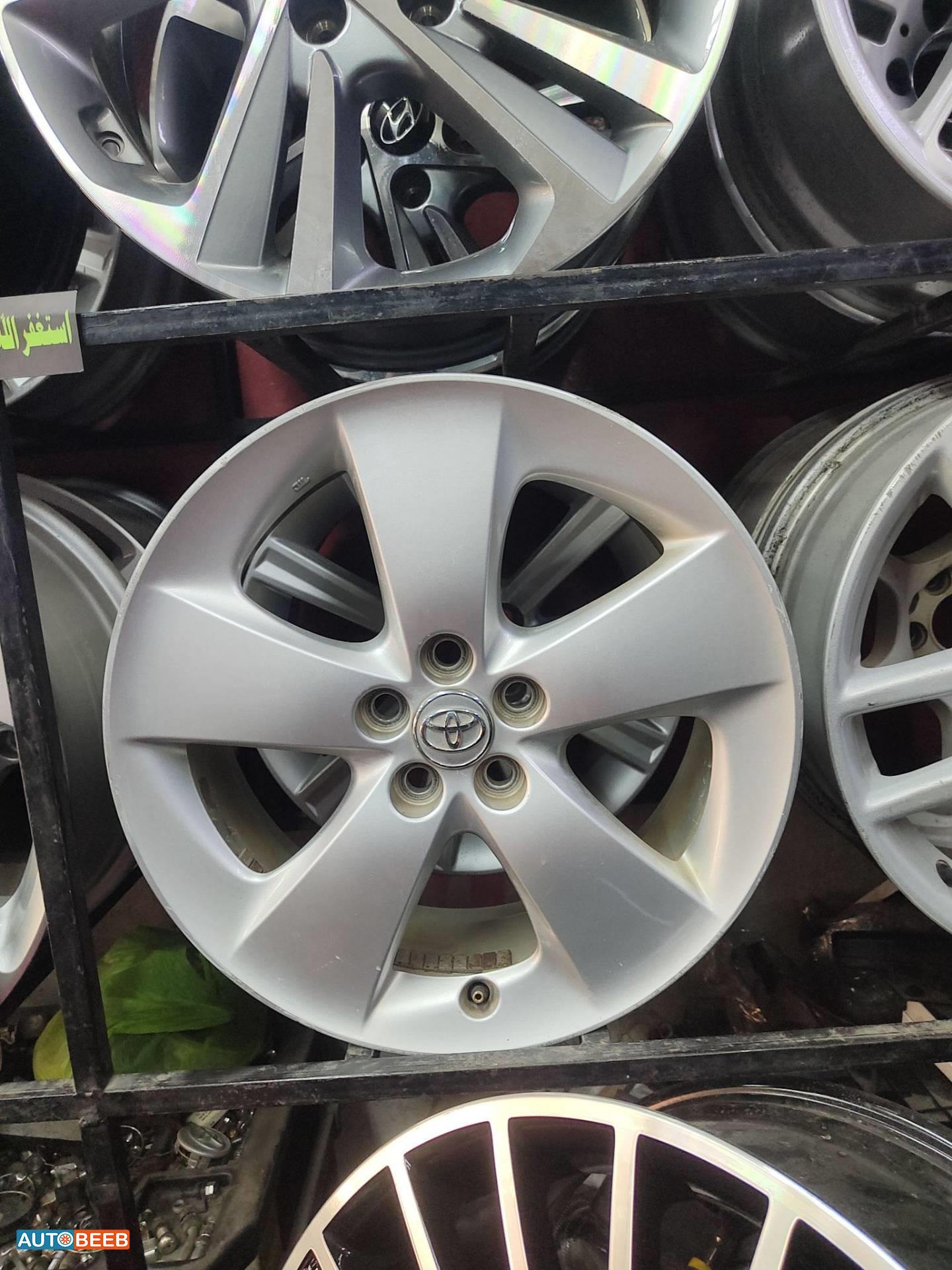 طقم جنطات تويوتا بريوس اوروبي قياس 17