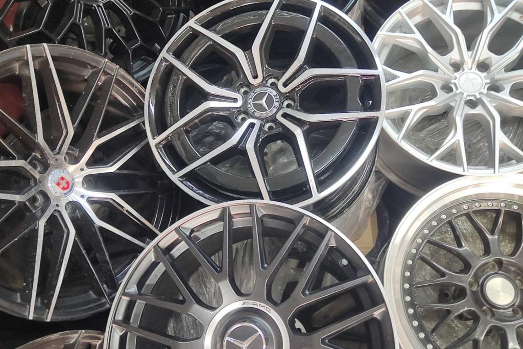 طقم جنطات مرسيدس قياس 19 