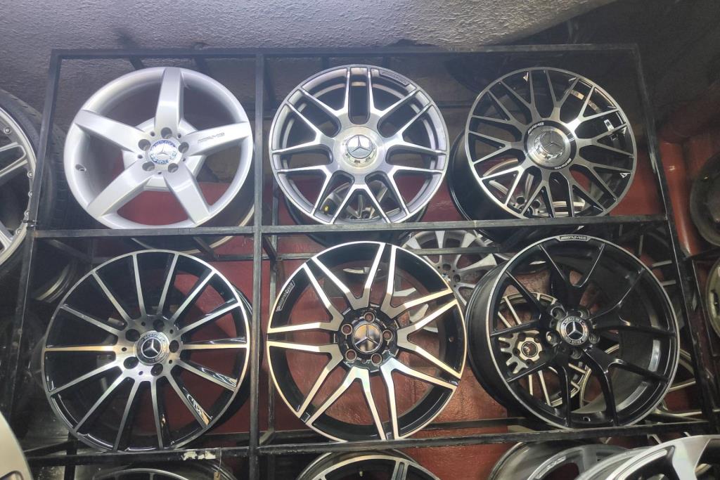 طقم جنطات مرسيدس قياس 18 