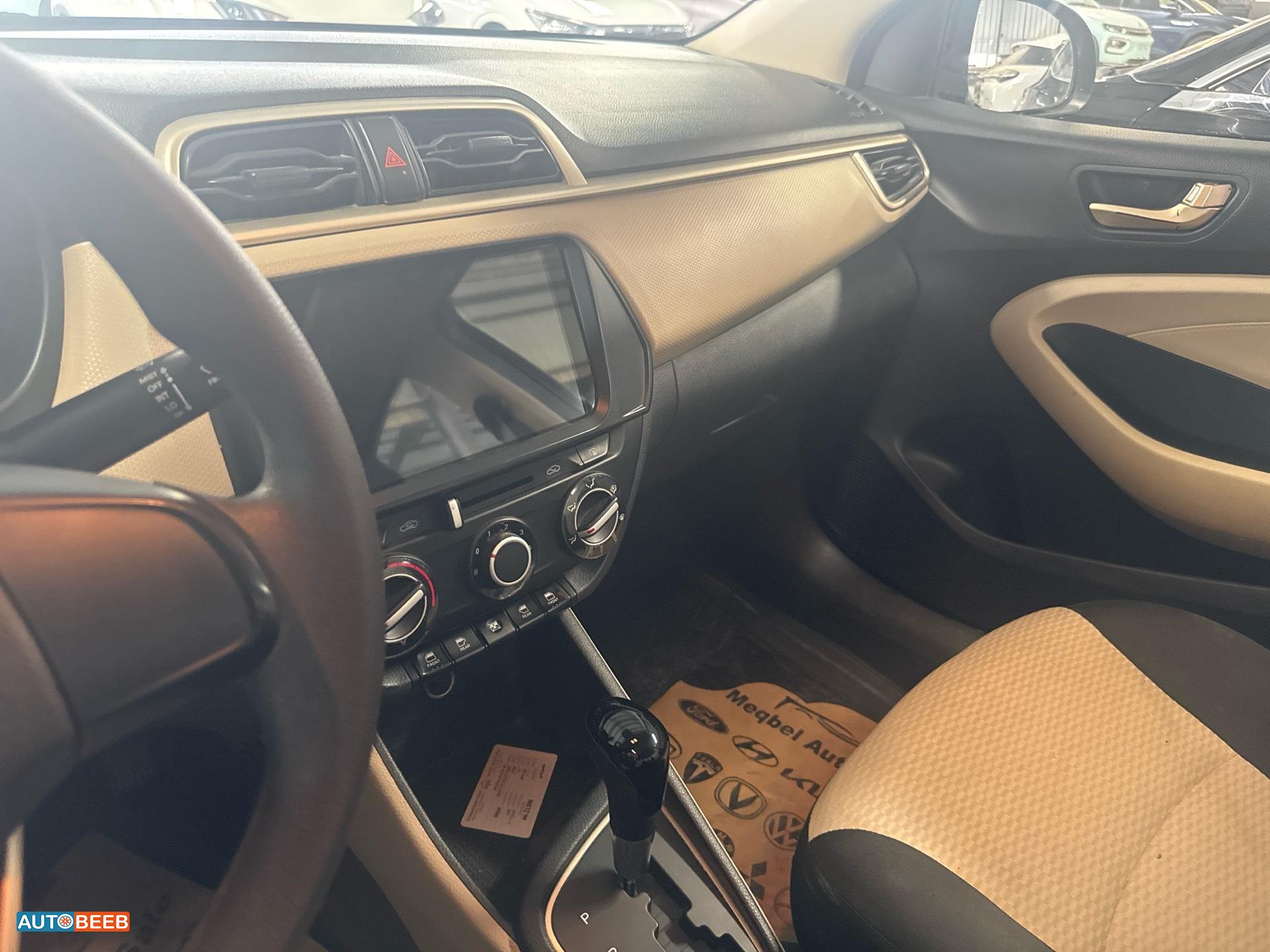 هيونداي رينا 2020