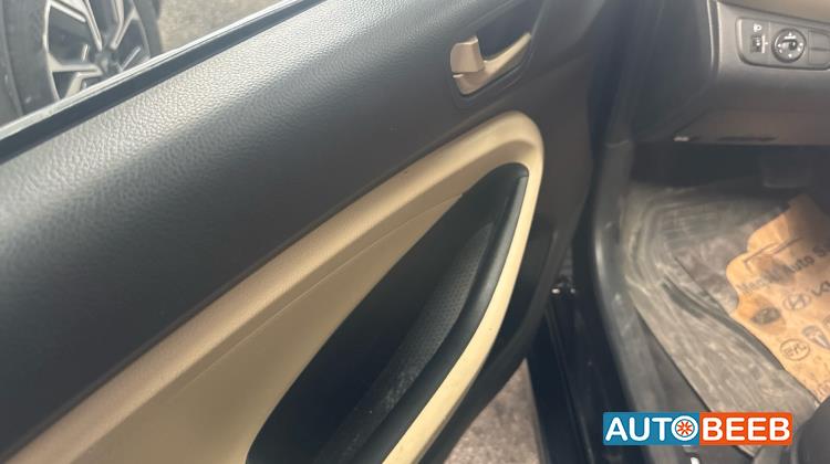 هيونداي رينا 2020