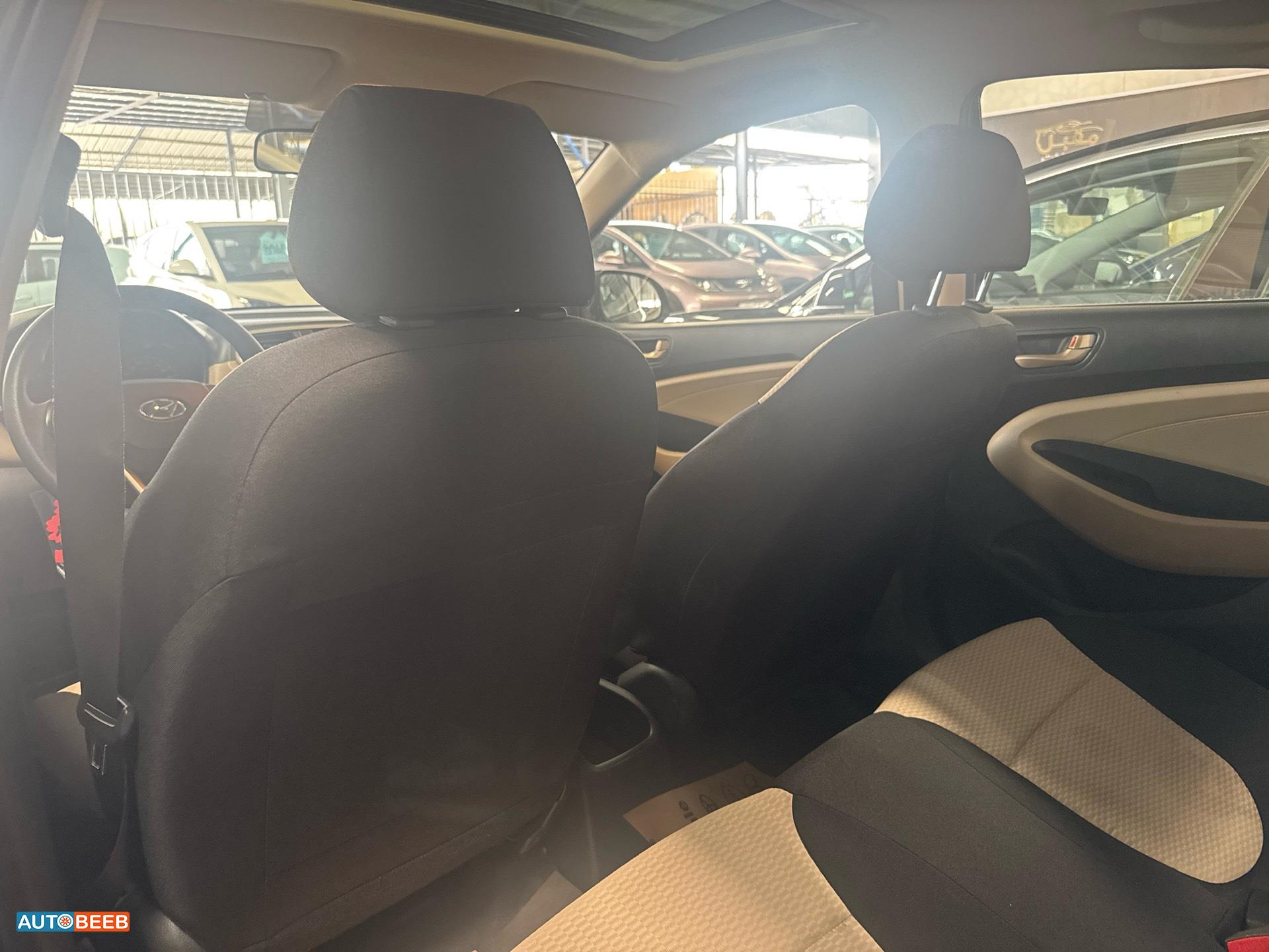 هيونداي رينا 2020