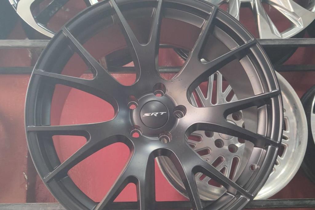 طقم جنطات دودج تشارجر قياس 20