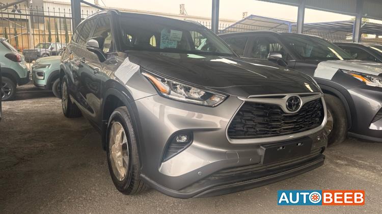 Toyota Highlander 2025