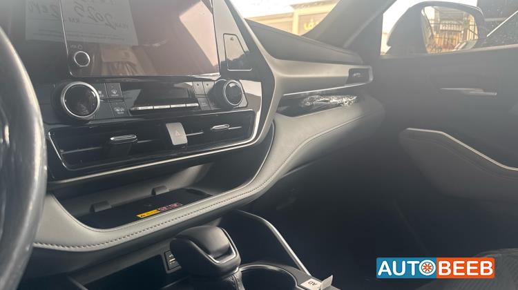 Toyota Highlander 2025