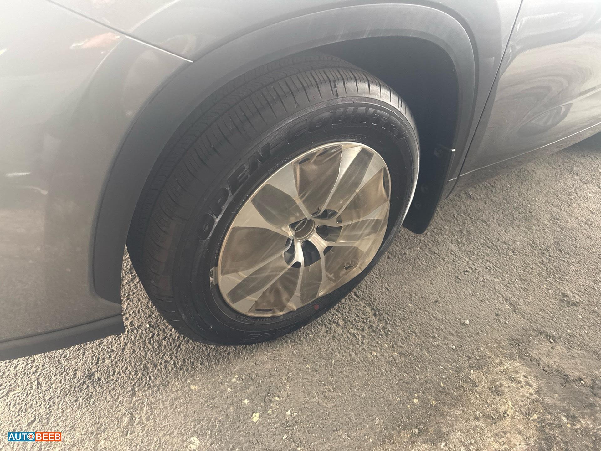 Toyota Highlander 2025