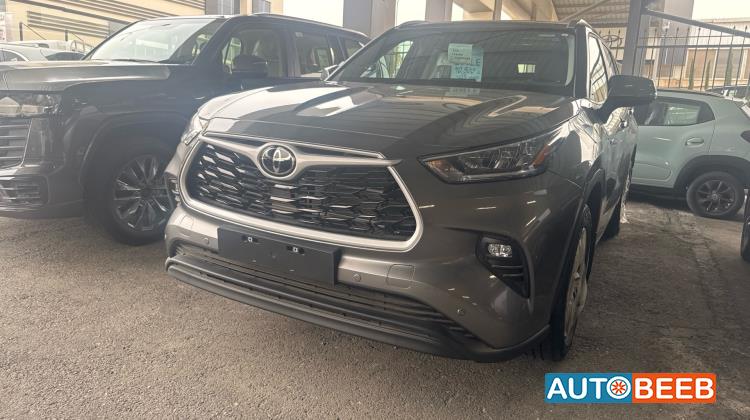 Toyota Highlander 2025