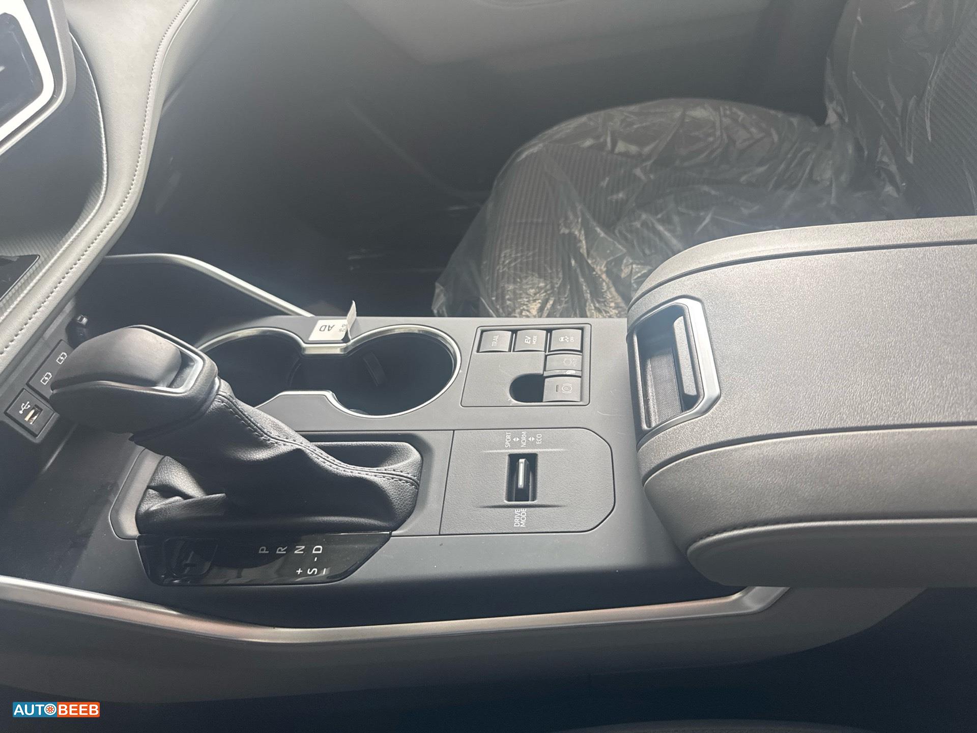 Toyota Highlander 2025