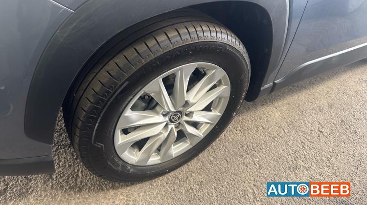 Toyota Corolla cross  2025