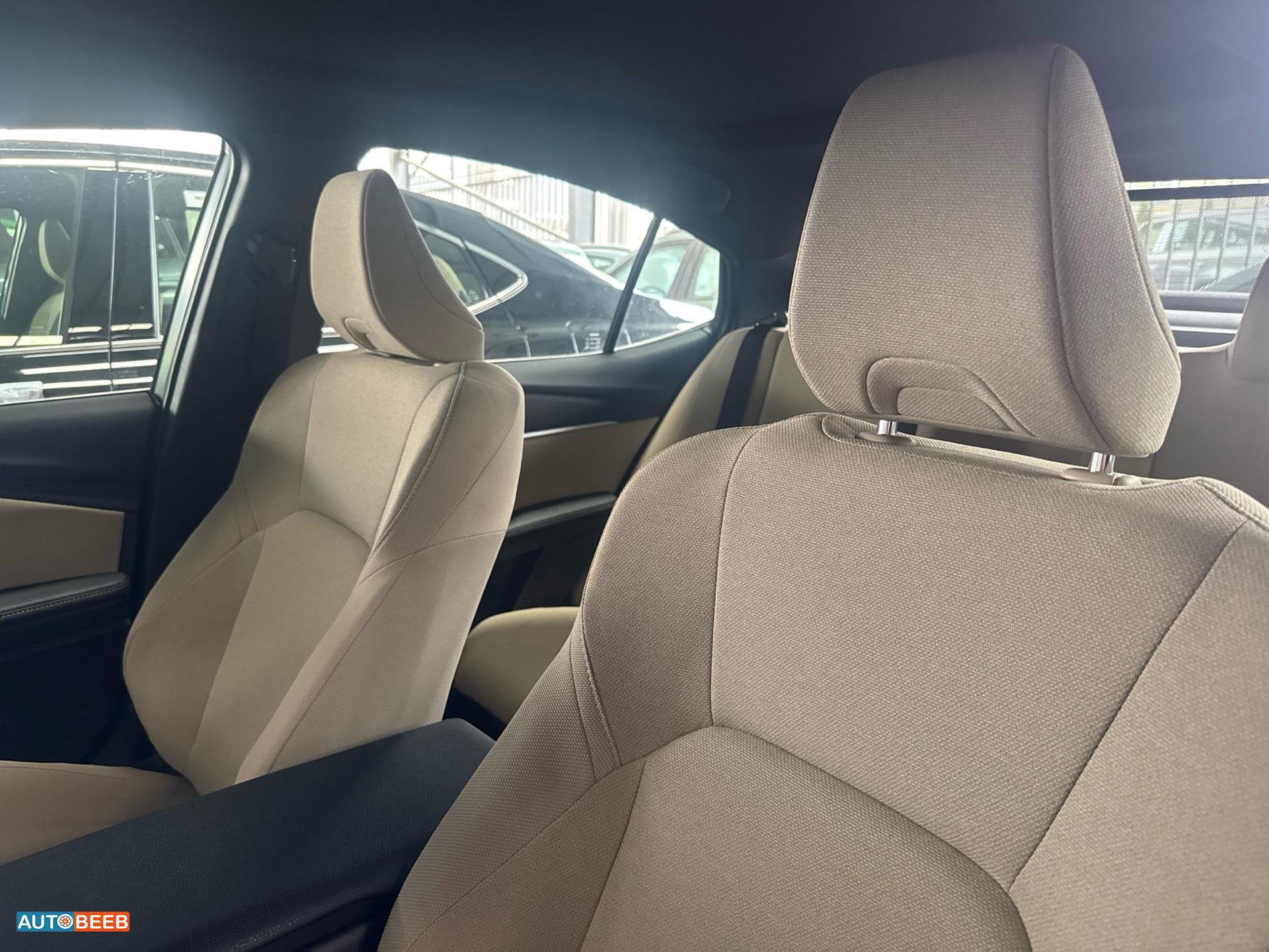 تويوتا كامري 2025