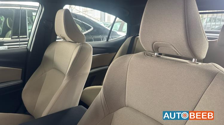 تويوتا كامري 2025