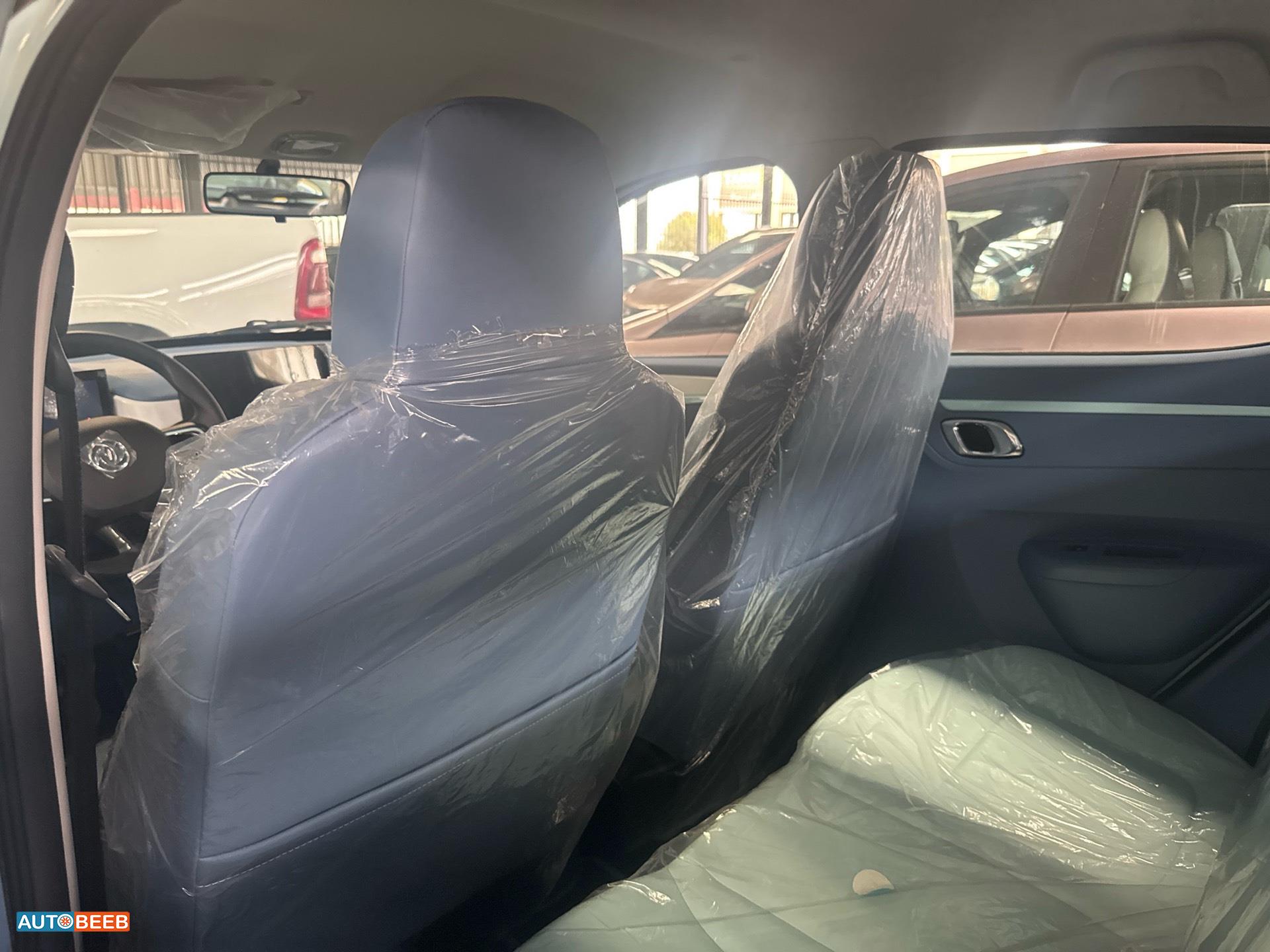 دونج فينج EX1 2022