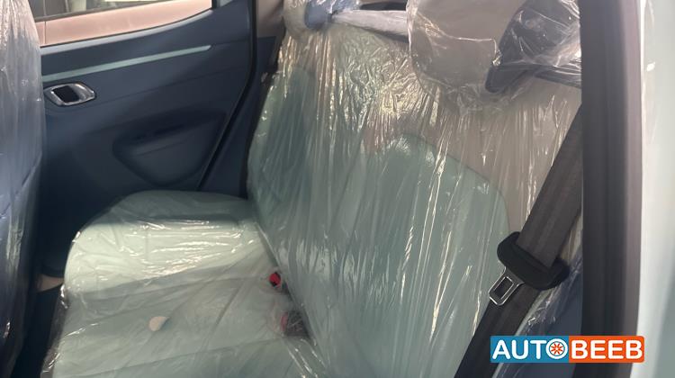 دونج فينج EX1 2022