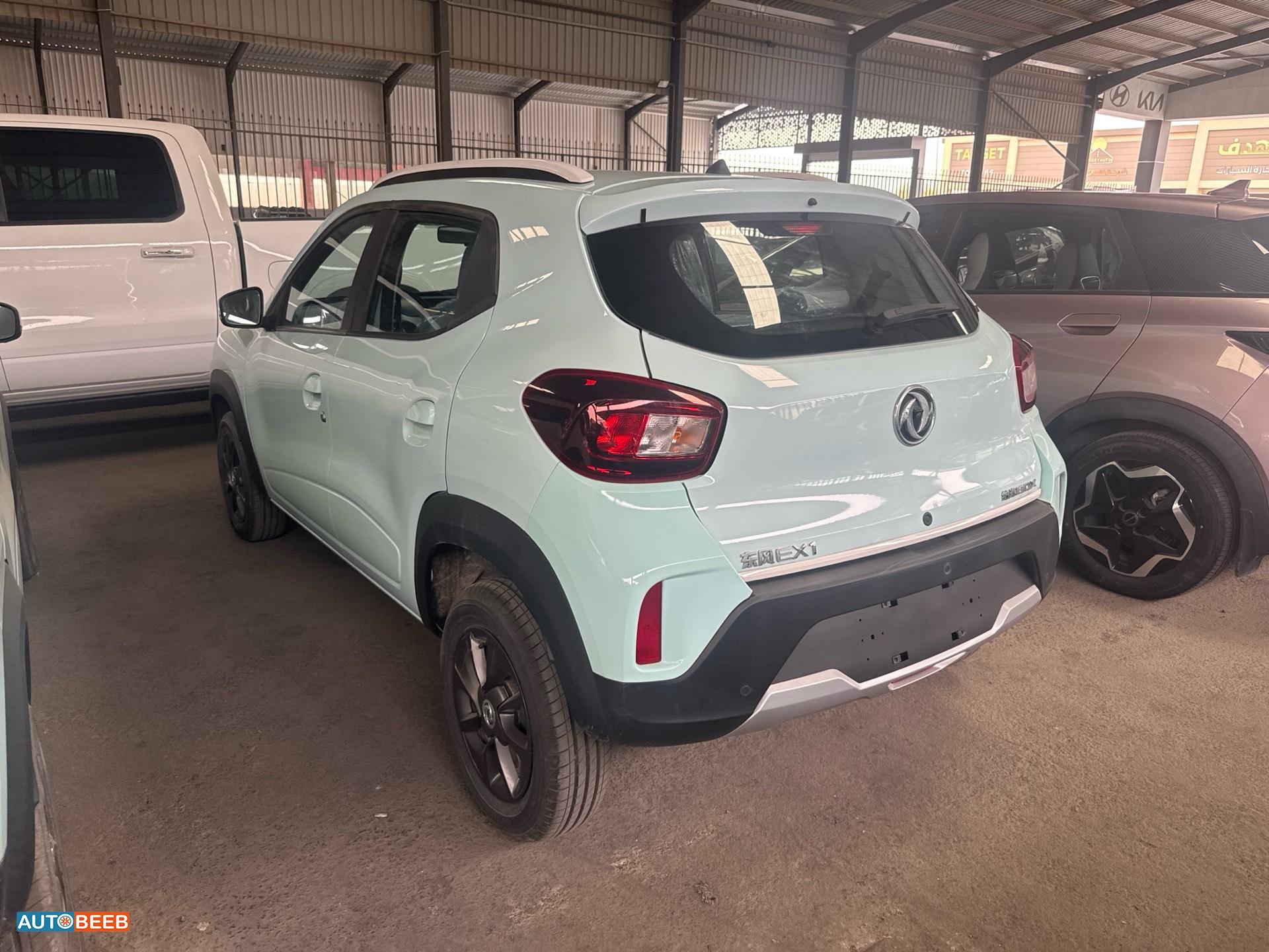 دونج فينج EX1 2022