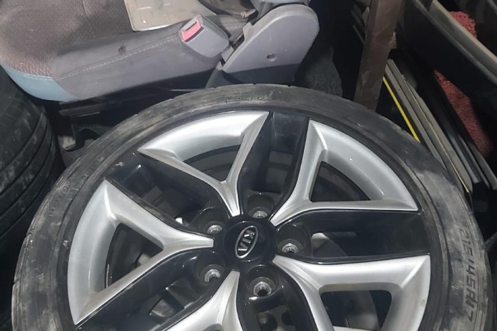 طقم جنطات مع كوشوك كيا فورتي قياس 17