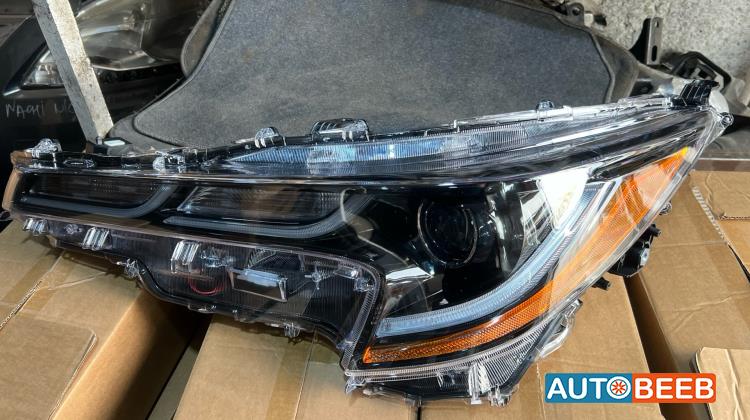 ضوء امامي تويوتا كورولا أمريكي