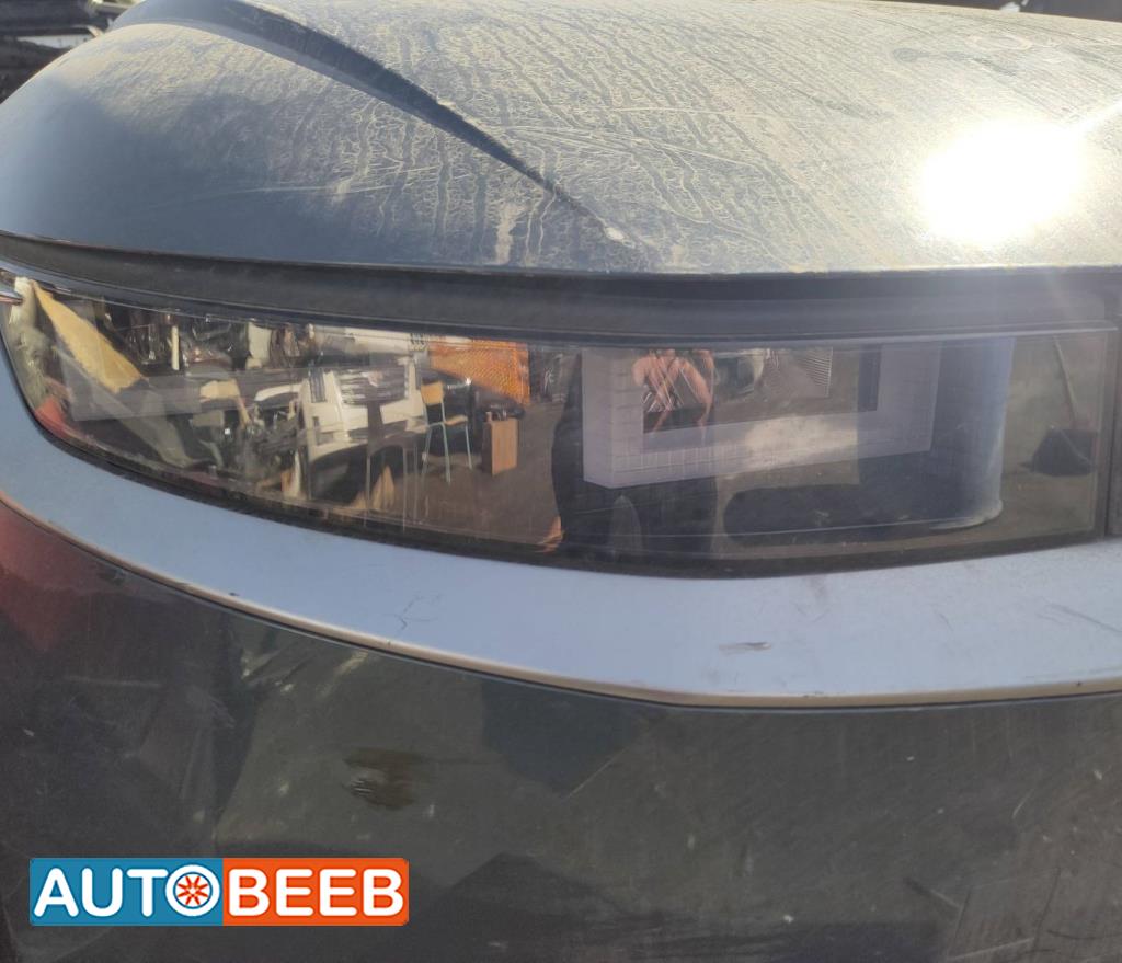 ضوء امامي يمين ايونيك 5 2025