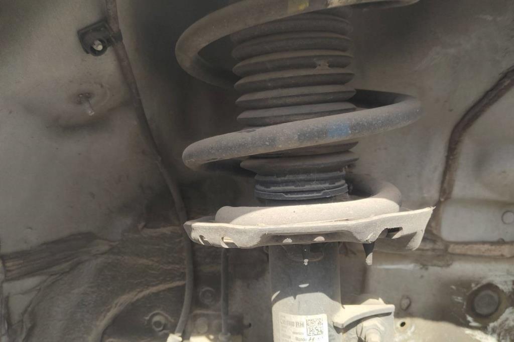 صنوبرص أمامي كيا تيلوريد 2022 2023