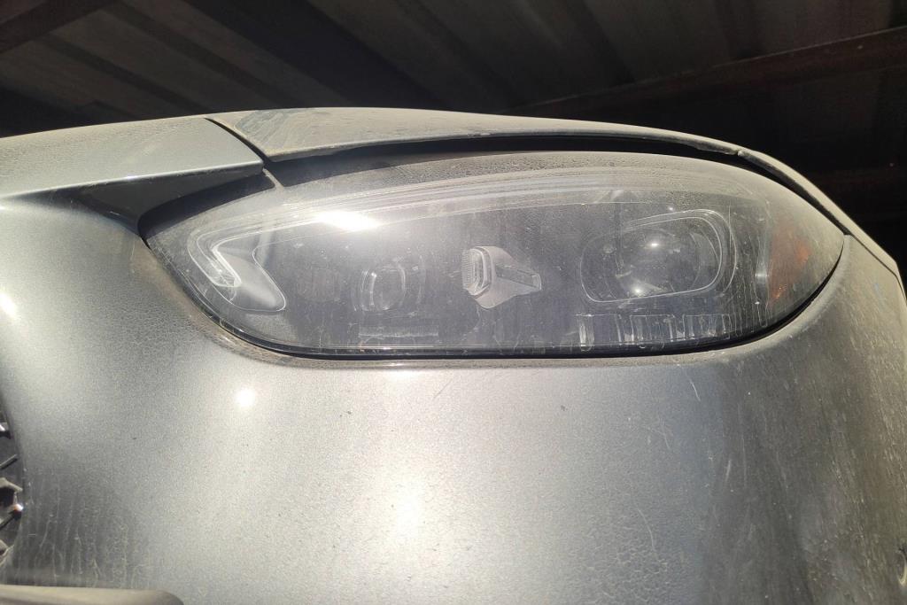 ضوء امامي شمال مرسيدس c200 2024 2025