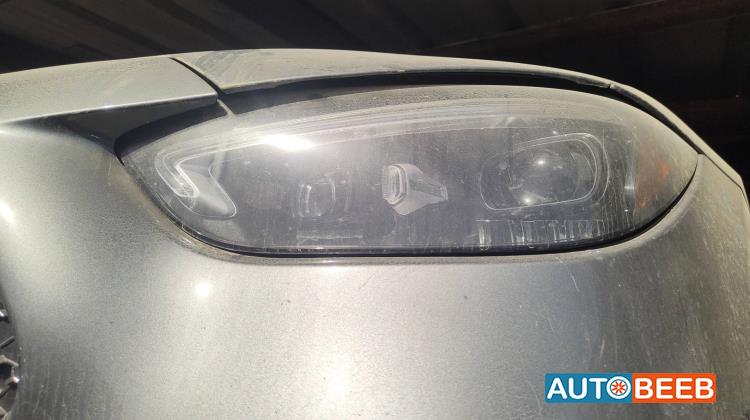 ضوء امامي شمال مرسيدس c200 2024 2025