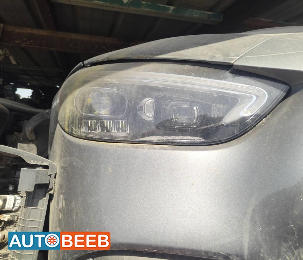 ضوء امامي يمين مرسيدس C200 2024 2025