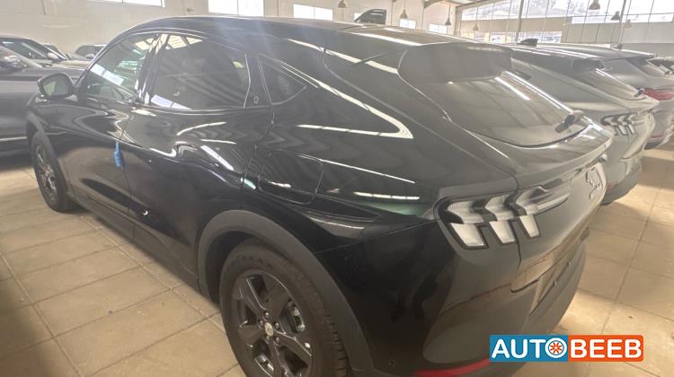 فورد موستانج 2022