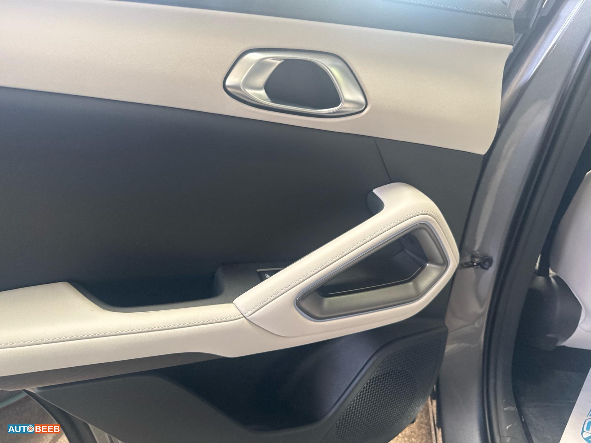 بي واي دي يوان 2025