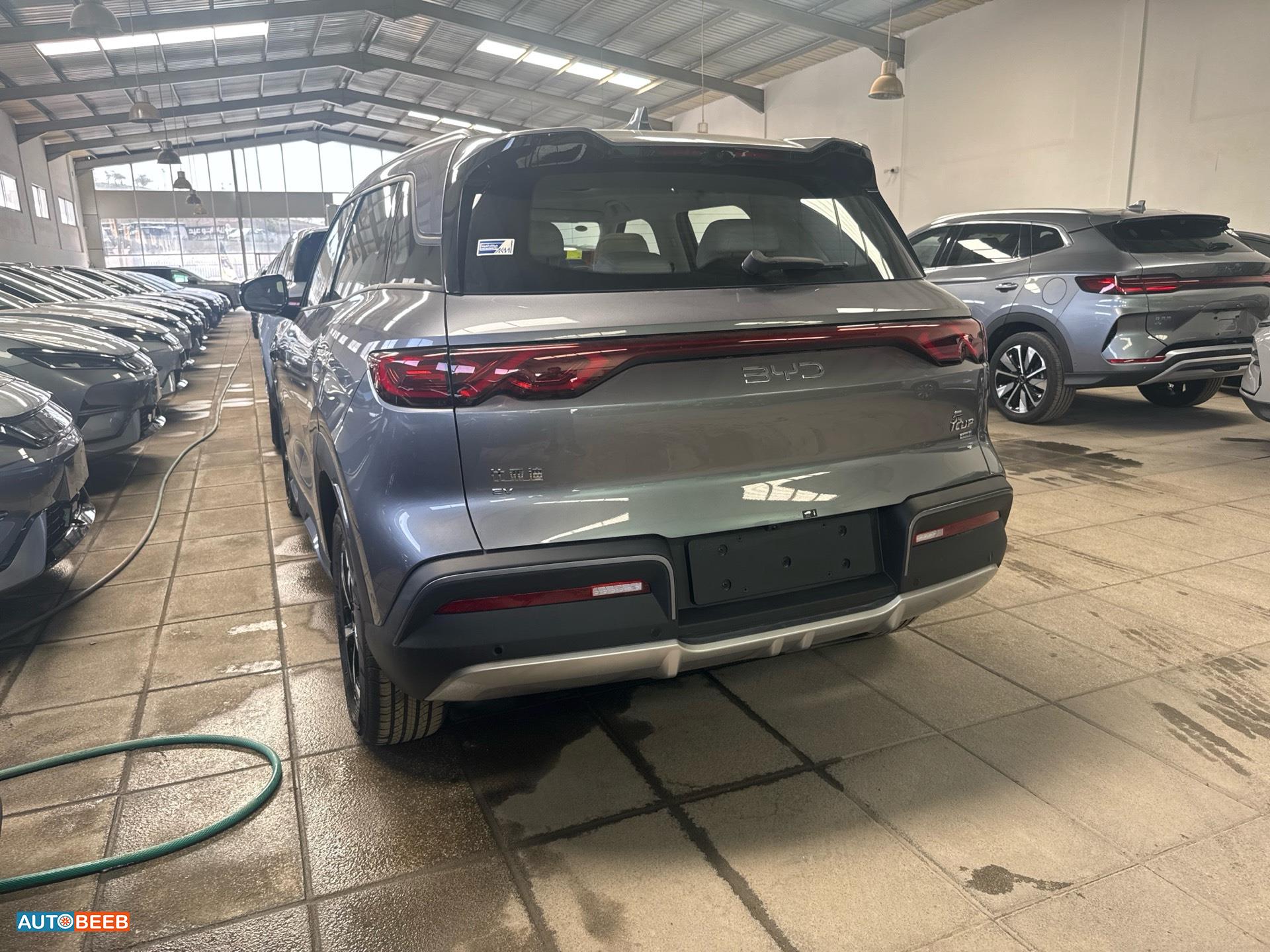 بي واي دي يوان 2025