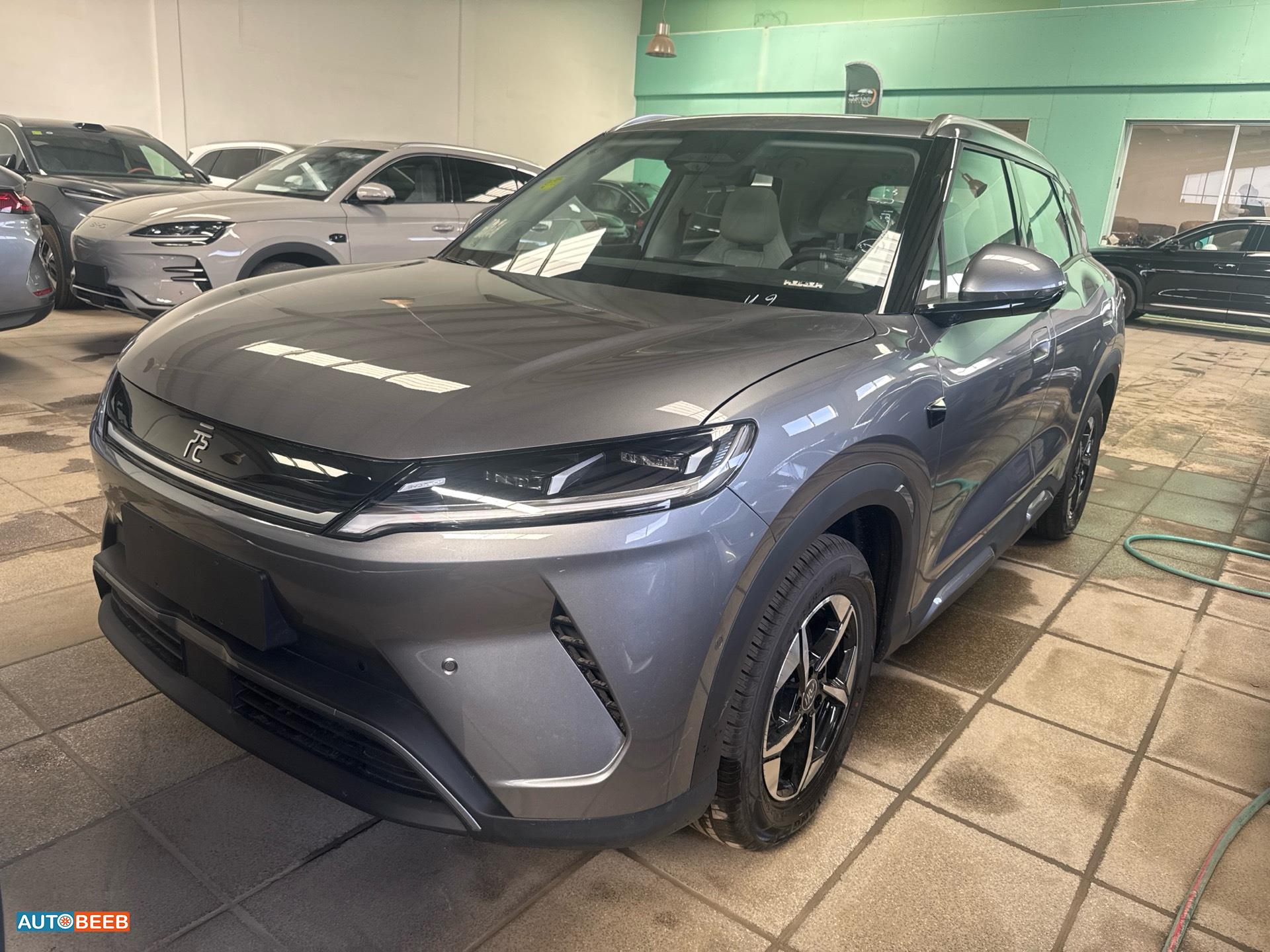 بي واي دي يوان 2025