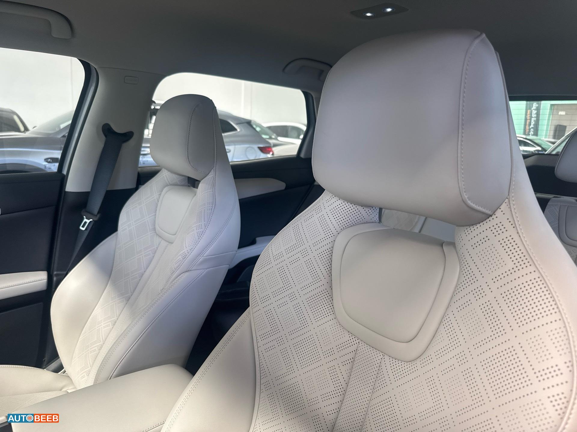 بي واي دي يوان 2025