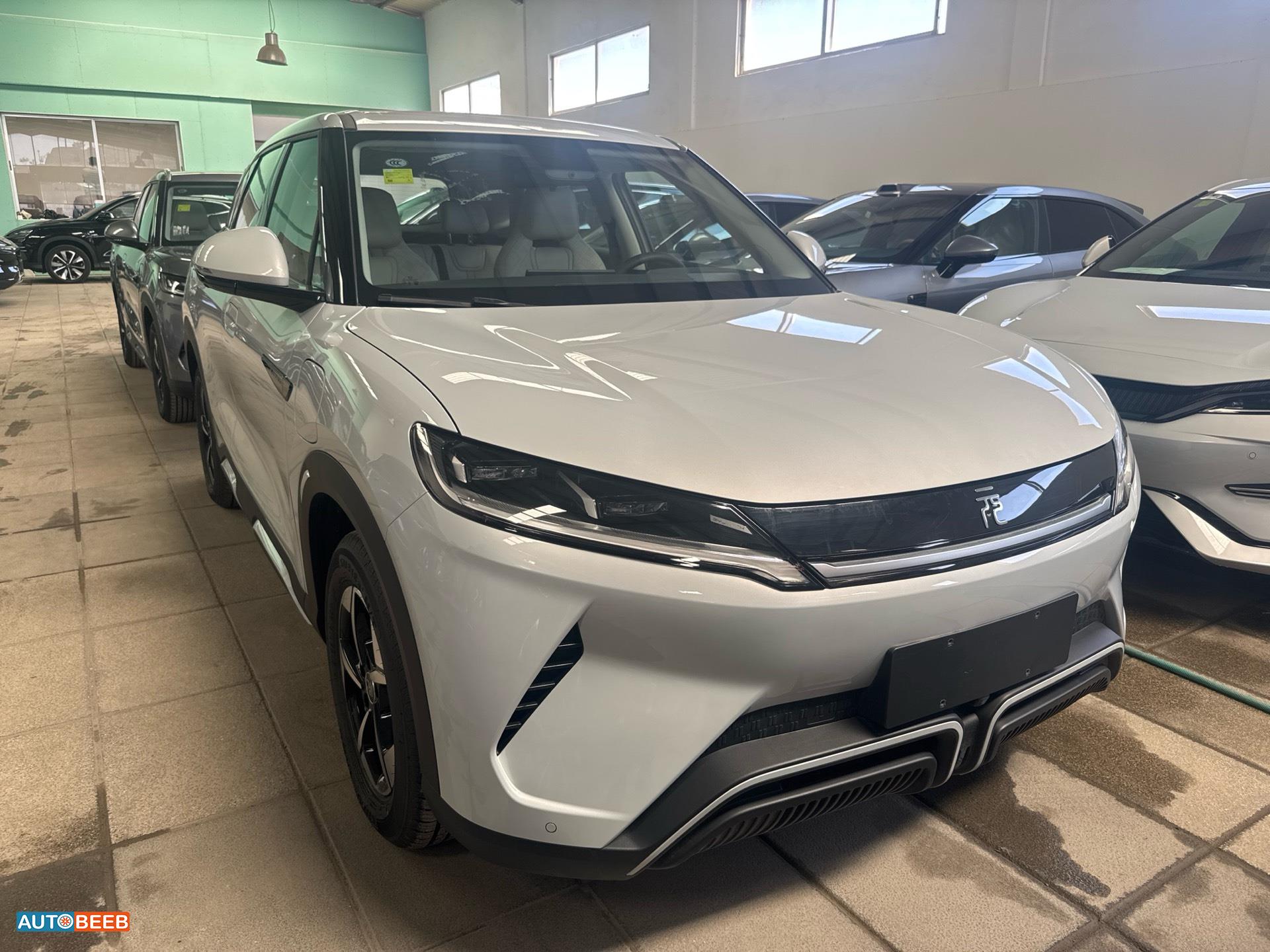 بي واي دي يوان 2025