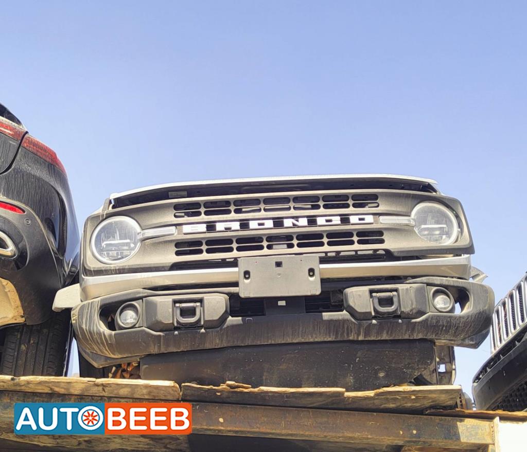 Body  Front clip Ford Bronco