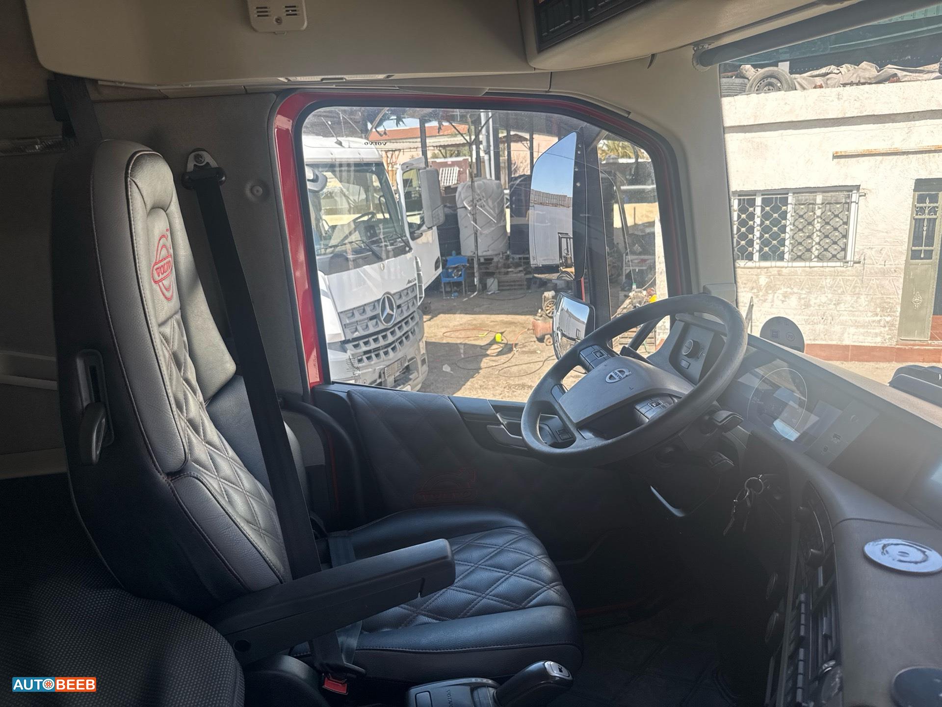 راس تريلا فولفو 2018