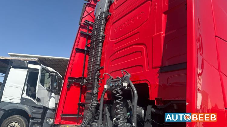 راس تريلا فولفو 2018