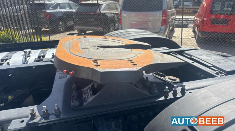 راس تريلا فولفو 2018