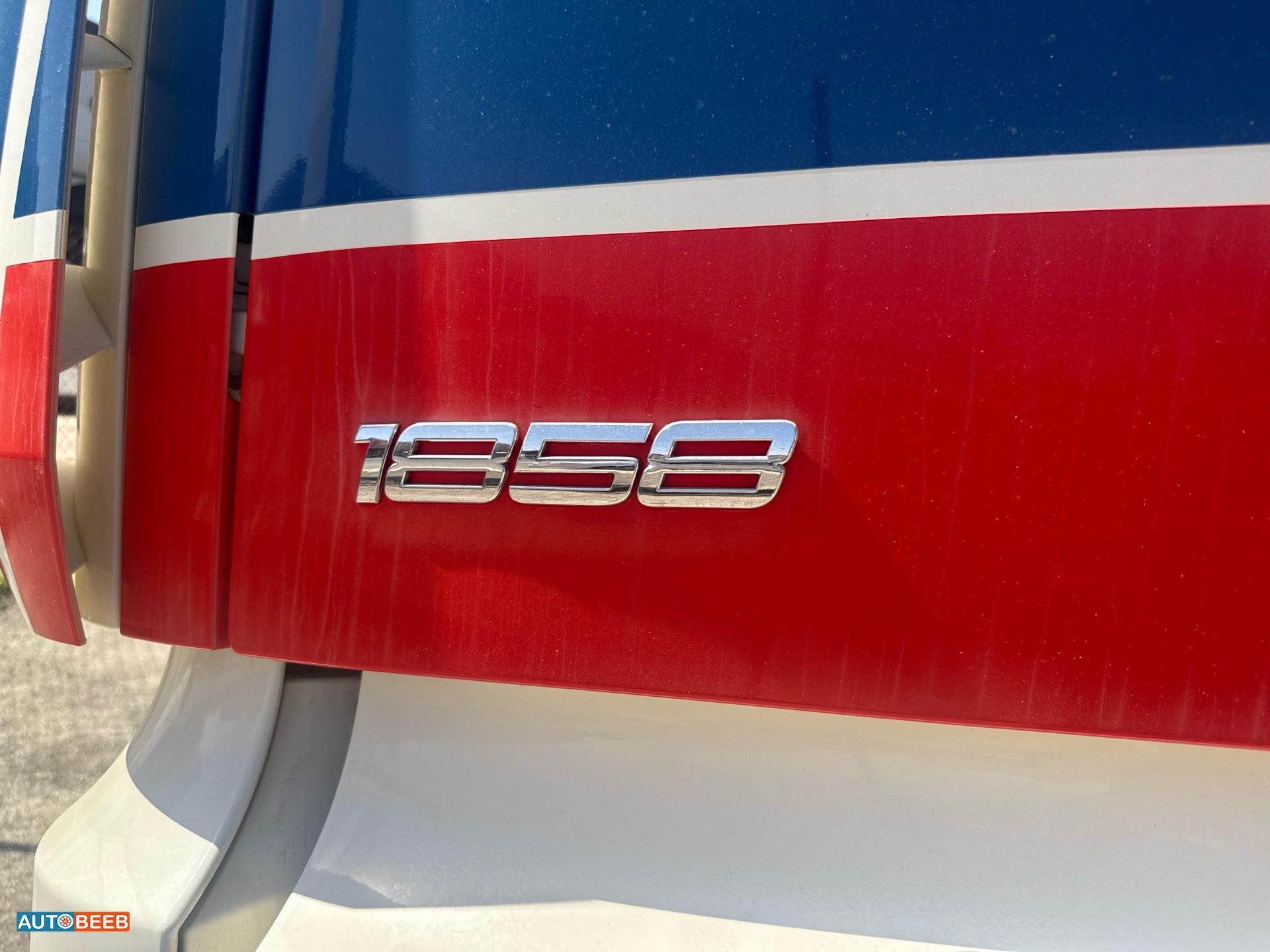 راس تريلا مرسيدس بنز 2015